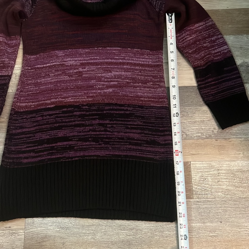 Sweater - Picture 4 of 5